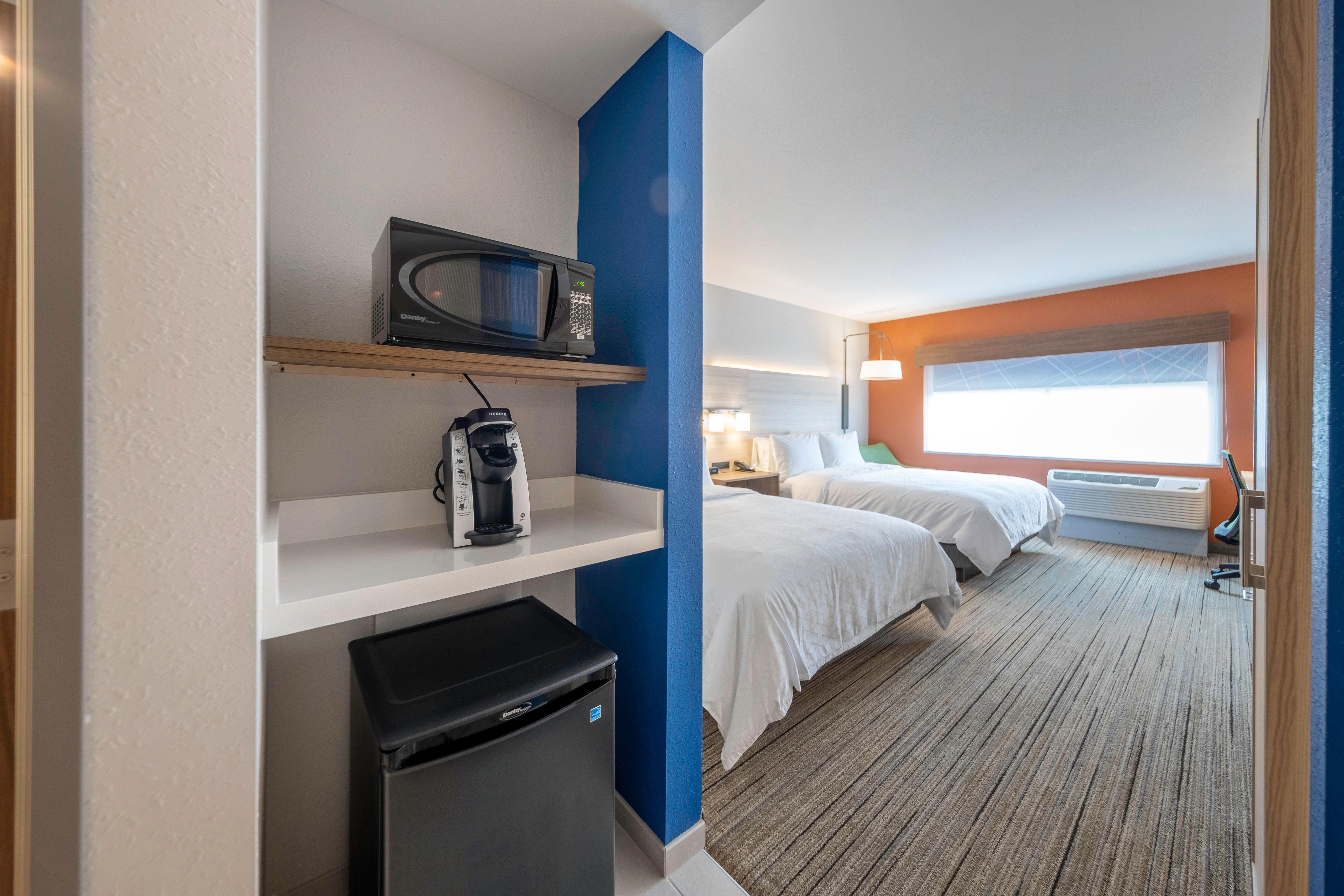 Holiday Inn Express & Suites - Staunton By Ihg Εξωτερικό φωτογραφία