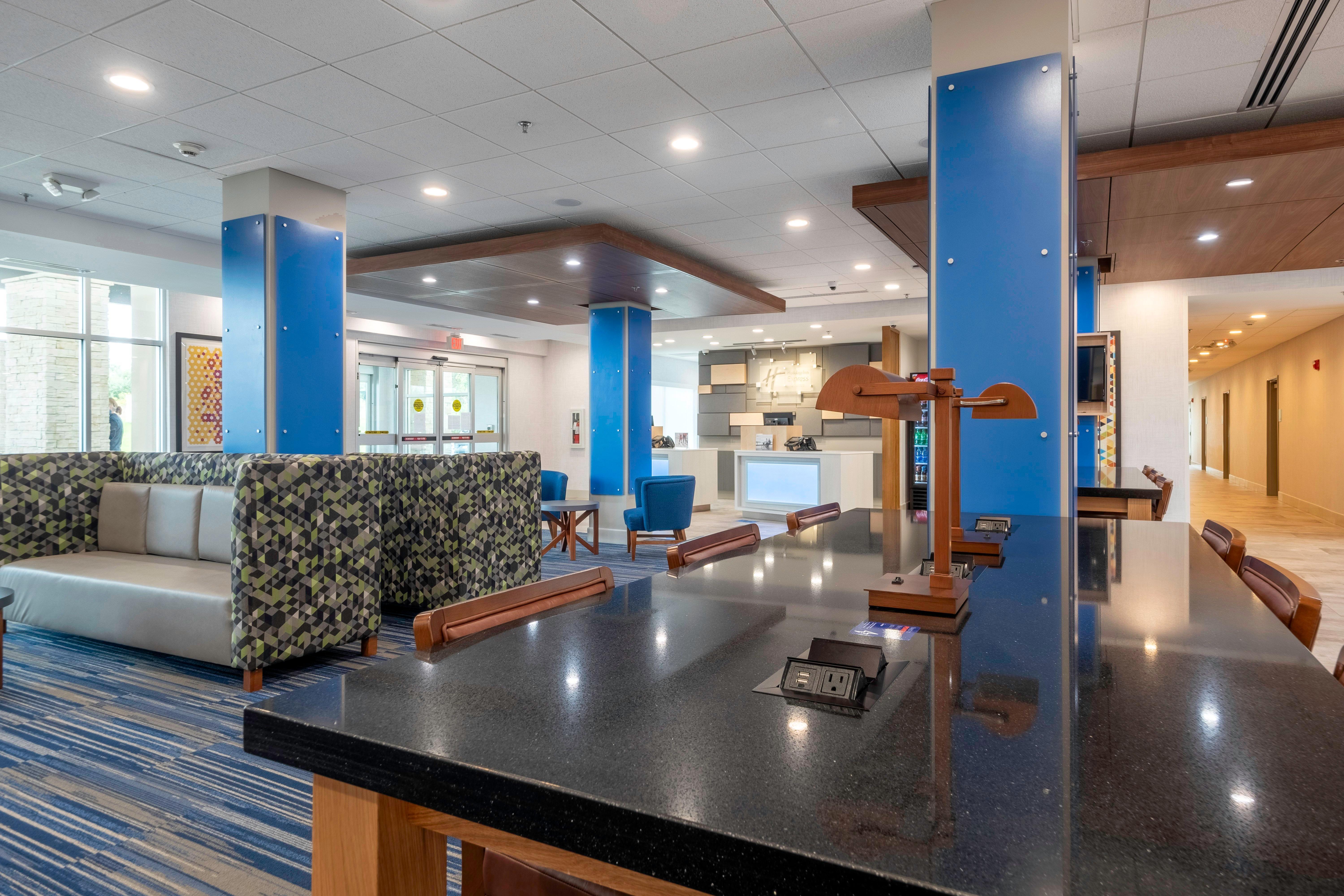 Holiday Inn Express & Suites - Staunton By Ihg Εξωτερικό φωτογραφία