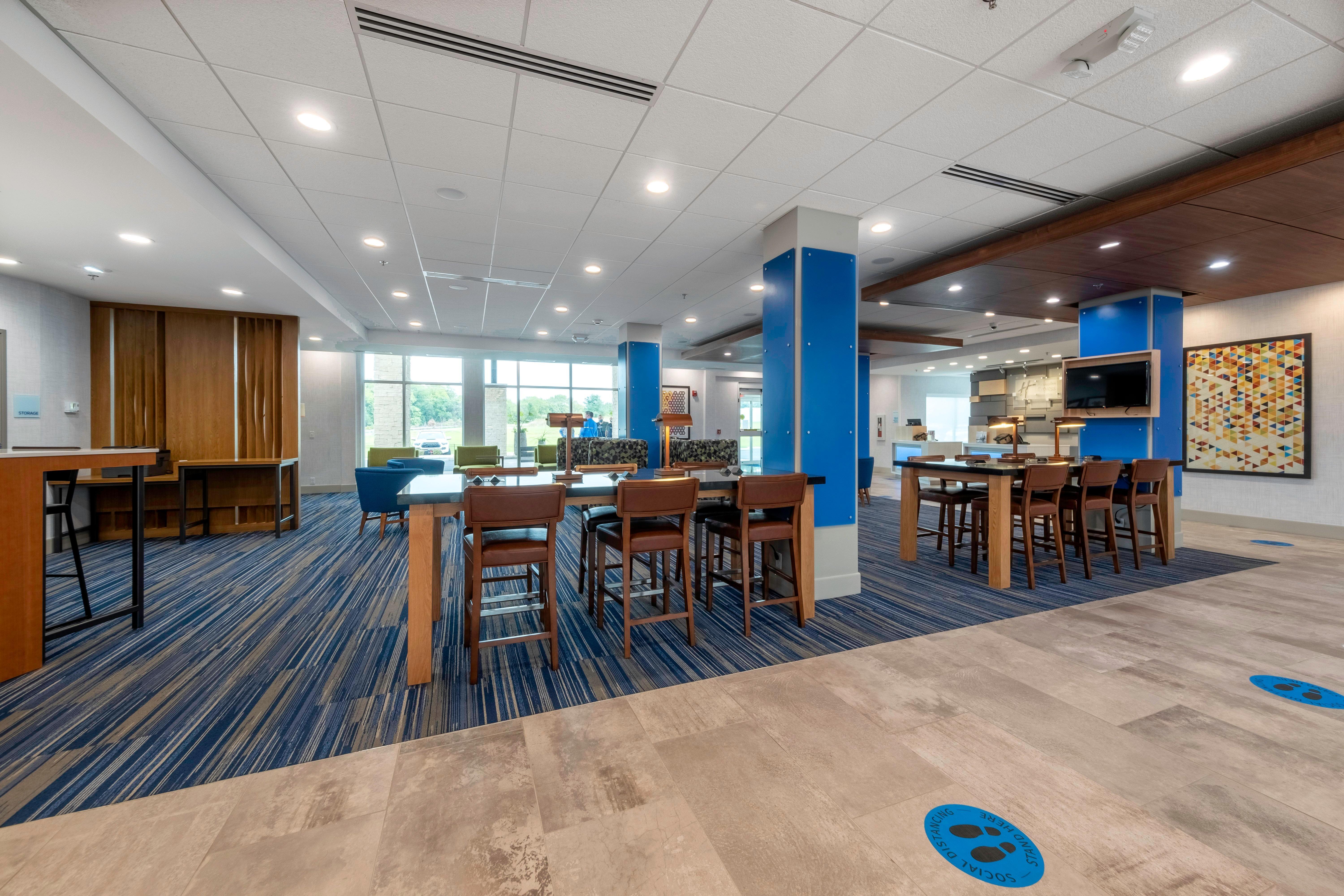 Holiday Inn Express & Suites - Staunton By Ihg Εξωτερικό φωτογραφία