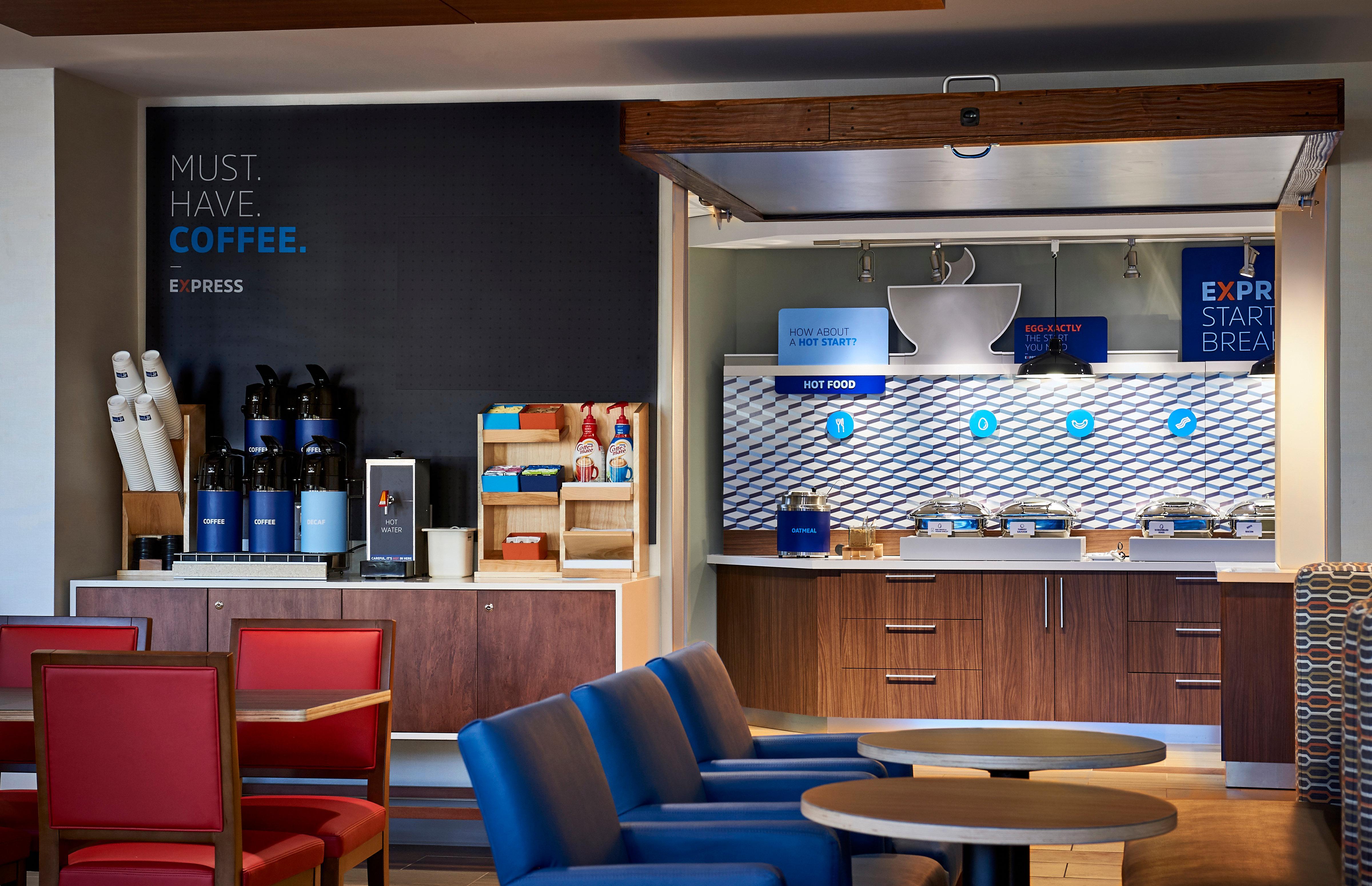 Holiday Inn Express & Suites - Staunton By Ihg Εξωτερικό φωτογραφία