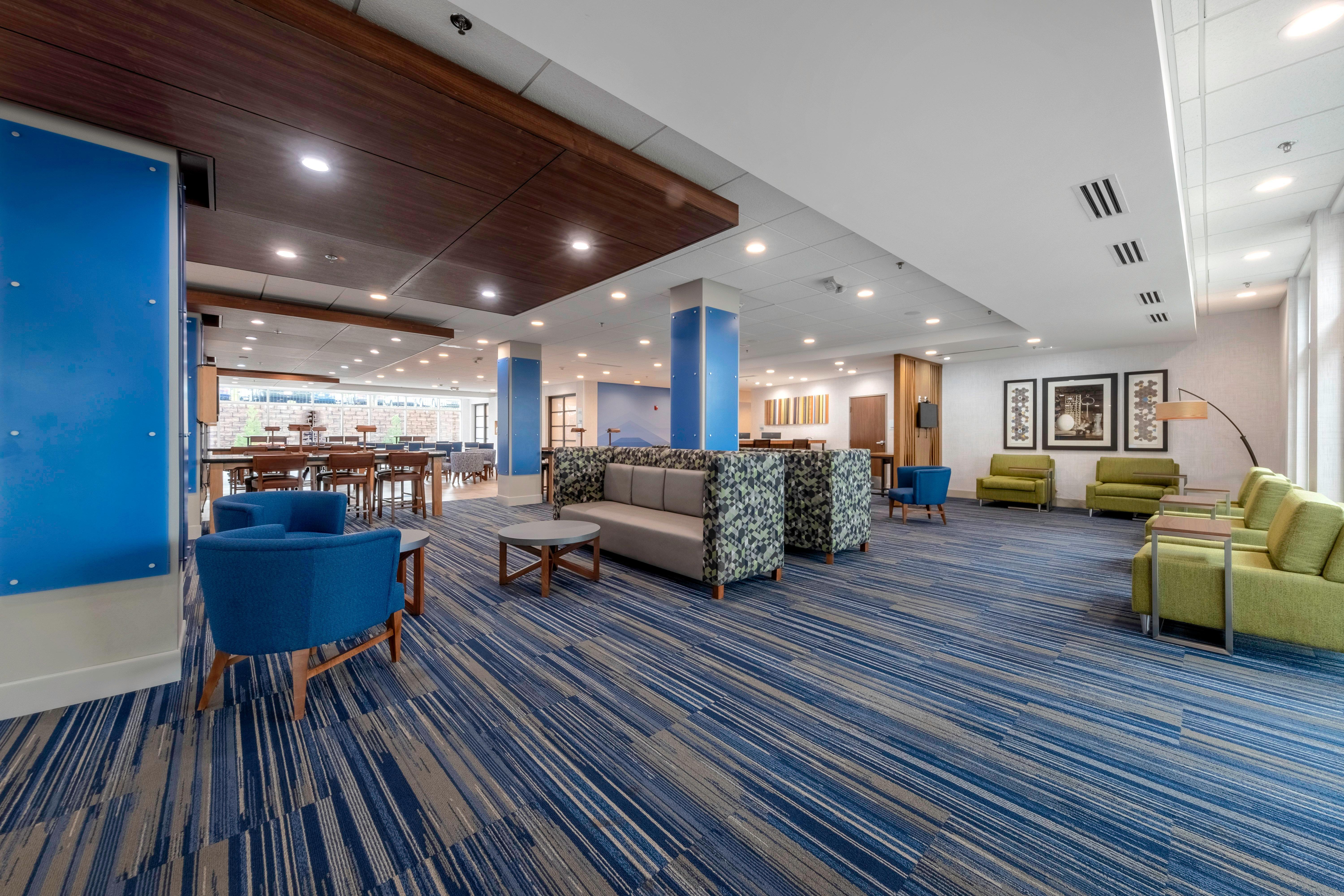 Holiday Inn Express & Suites - Staunton By Ihg Εξωτερικό φωτογραφία