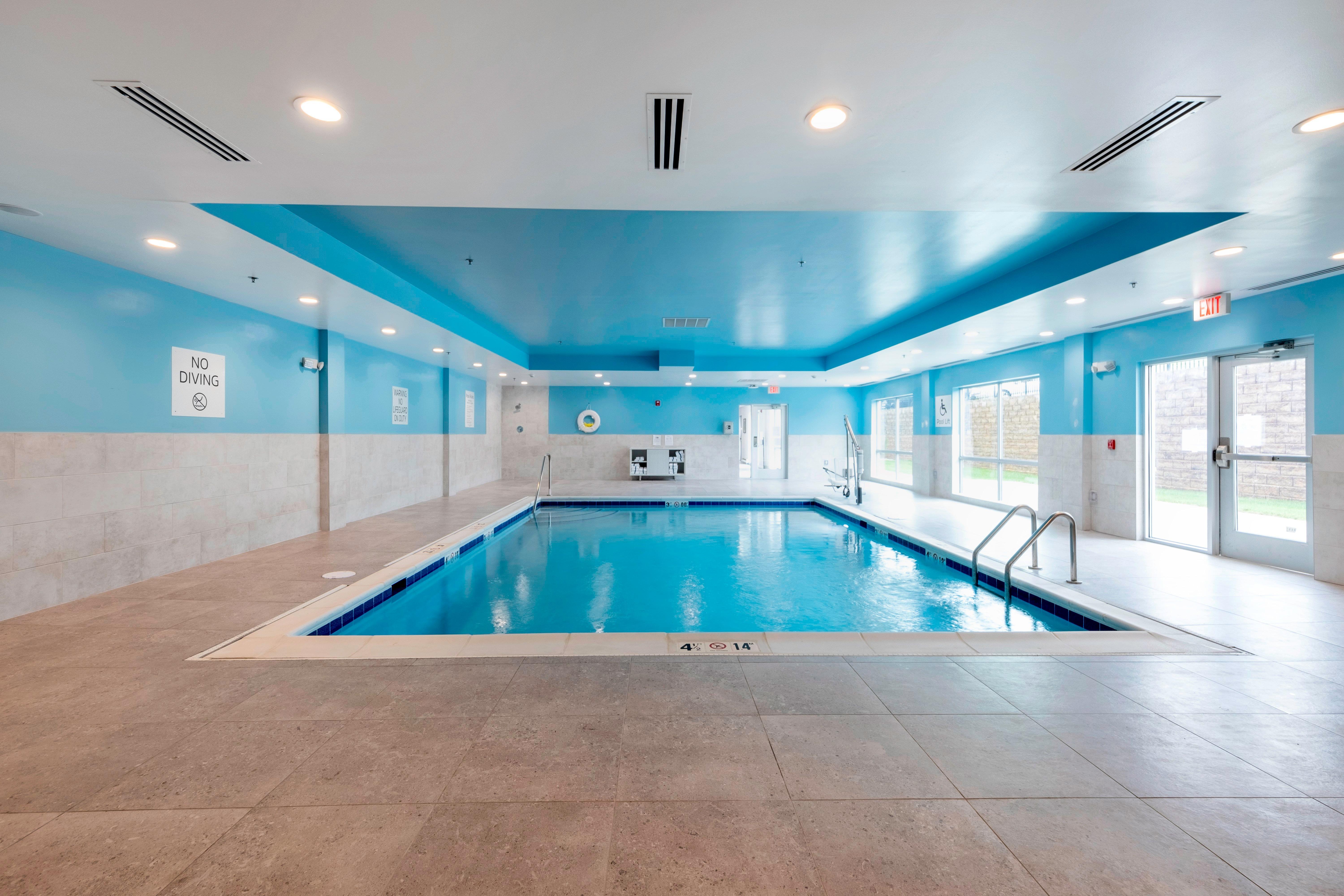 Holiday Inn Express & Suites - Staunton By Ihg Εξωτερικό φωτογραφία